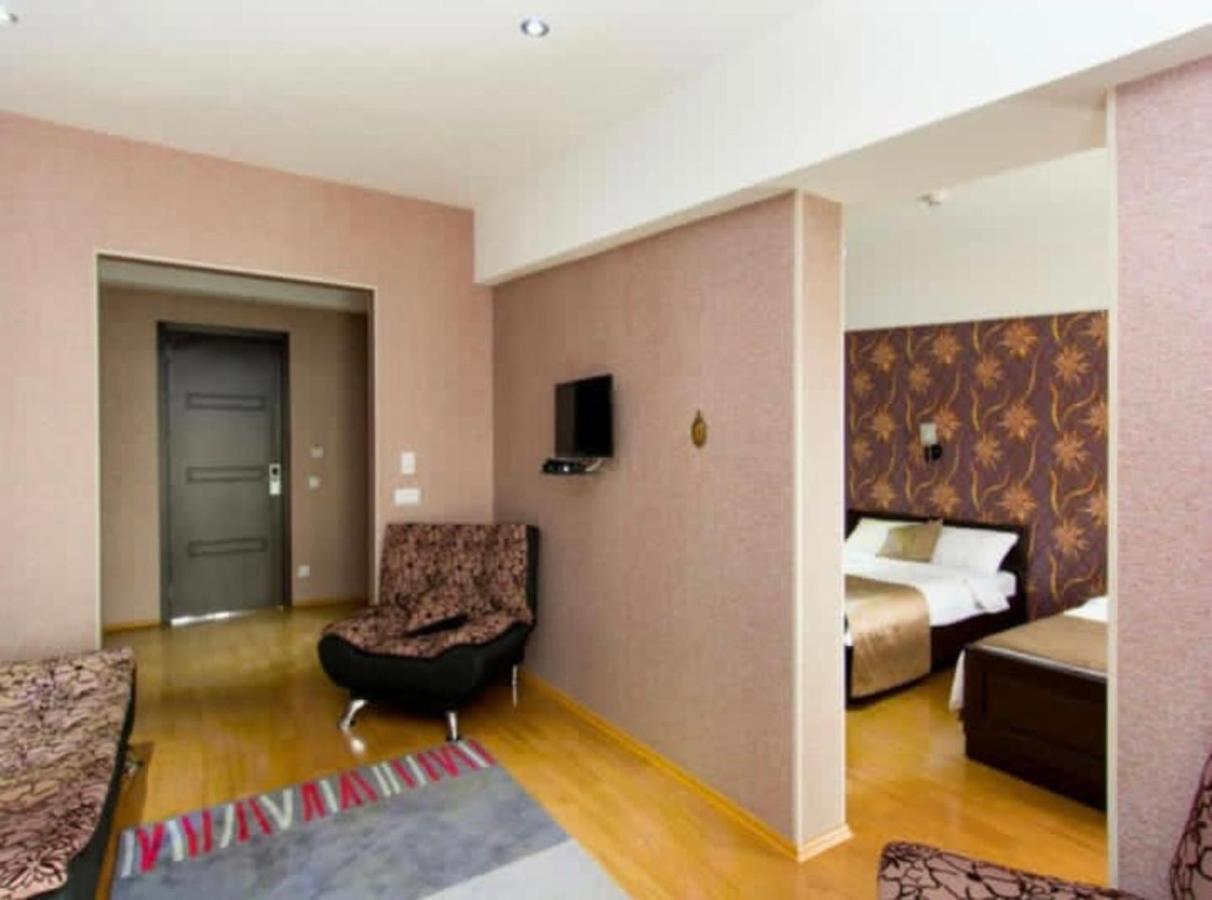 - Granada - Boutique Hotel - Tbilisi - Esterno foto